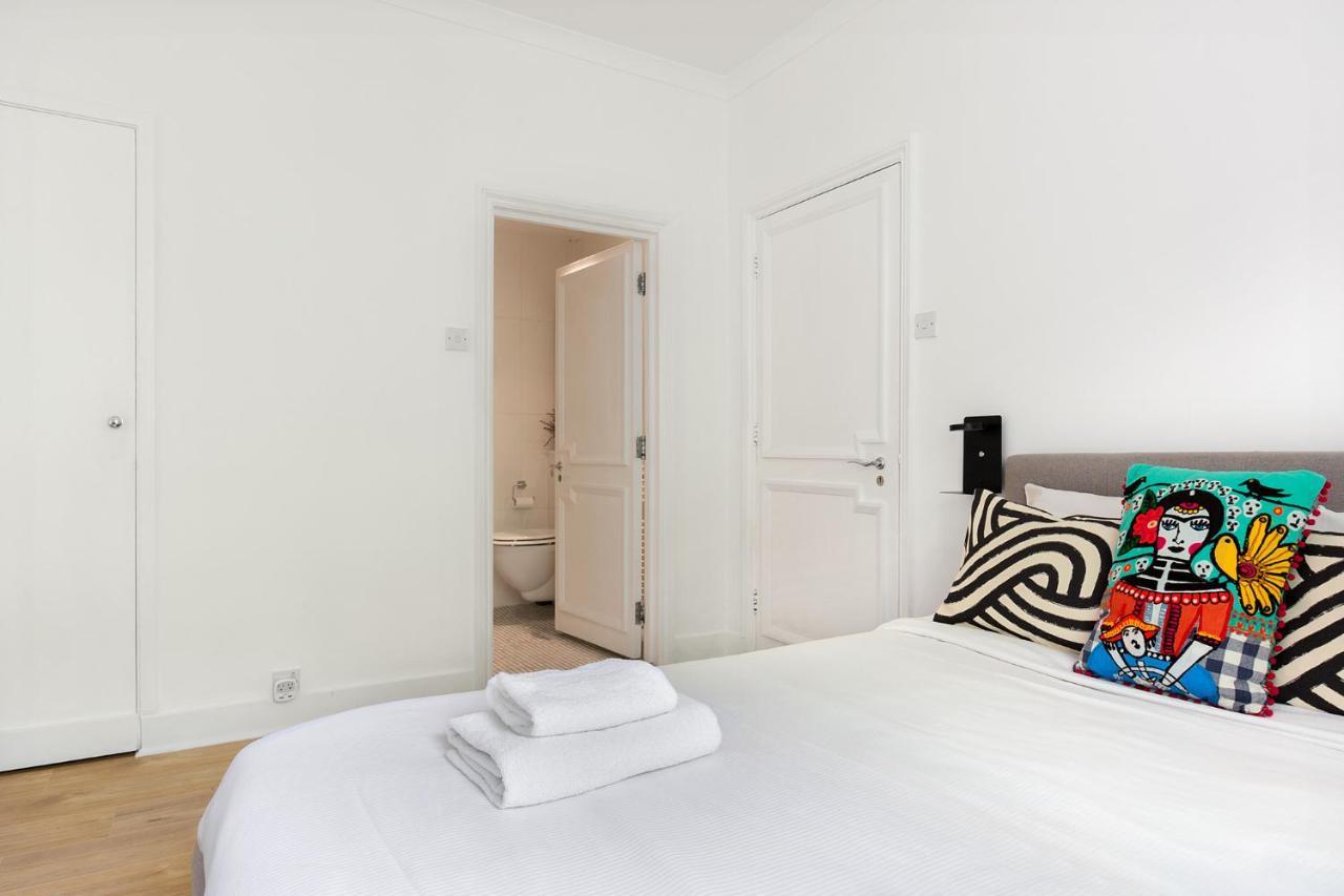 Beautiful 2 Bedrooms Apartment In Knightsbridge ลอนดอน ภายนอก รูปภาพ