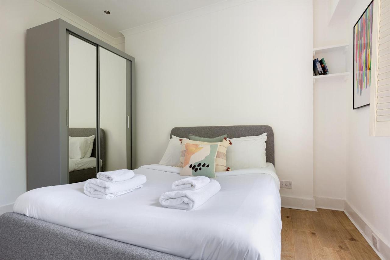 Beautiful 2 Bedrooms Apartment In Knightsbridge ลอนดอน ภายนอก รูปภาพ