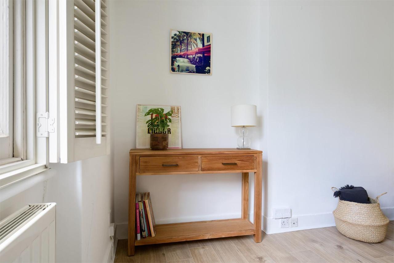 Beautiful 2 Bedrooms Apartment In Knightsbridge ลอนดอน ภายนอก รูปภาพ