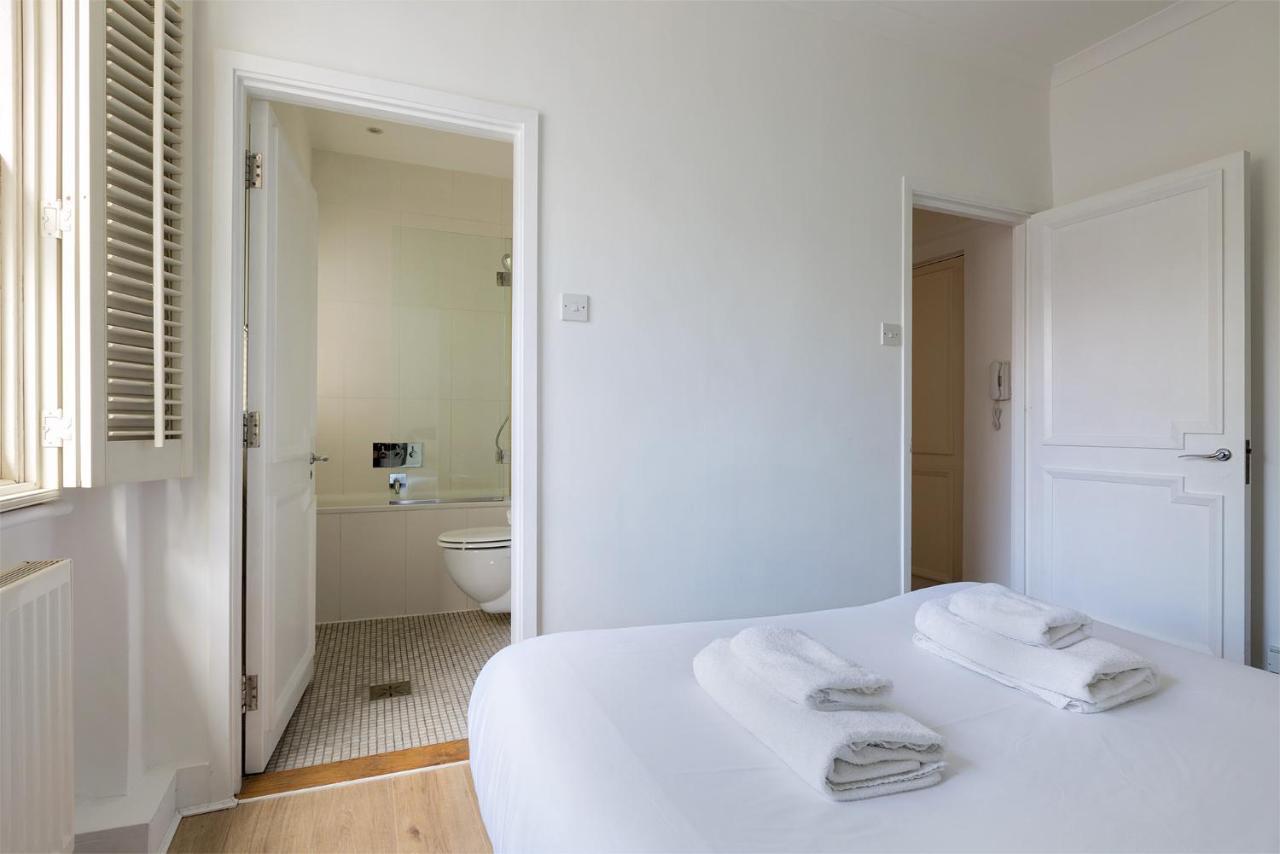 Beautiful 2 Bedrooms Apartment In Knightsbridge ลอนดอน ภายนอก รูปภาพ